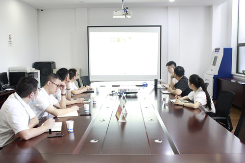 简讯-(市民卡公司推出驾培线上报名服务)-市民卡公司_副本.jpg 简讯-(市民卡公司推出驾培线上报名服务)-市民卡公司_副本.jpg